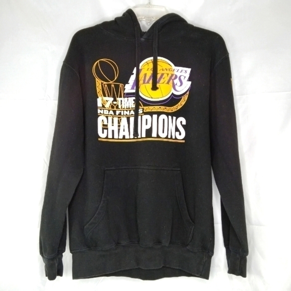 NBA LAKERS 17 TIME CHAMPION HOODIE MEN SIZE MEDIUM - Picture 1 of 5